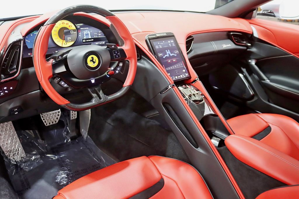 Used 2022 Ferrari Roma RWD image 19