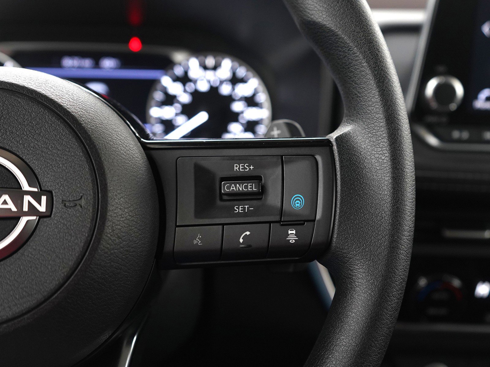 Used 2023 Nissan Rogue SV image 27