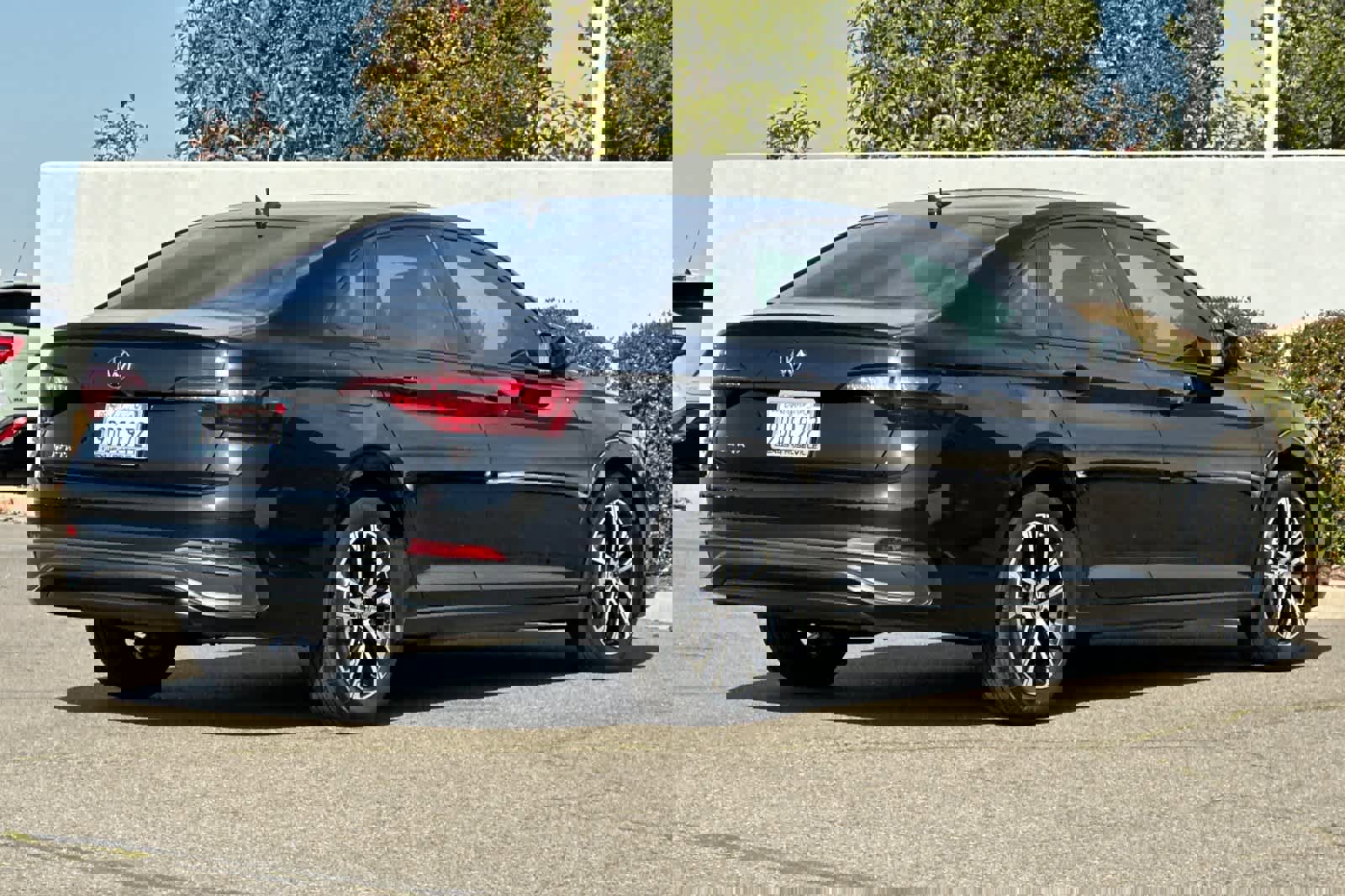 Used 2022 Volkswagen Jetta Sport image 2