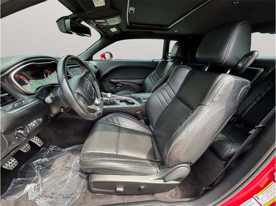 Used 2016 Dodge Challenger SRT Hellcat RWD image 2