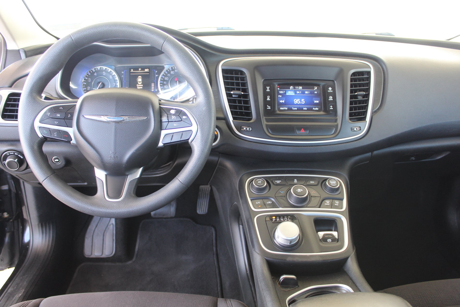 Used 2015 Chrysler 200 Limited FWD image 23