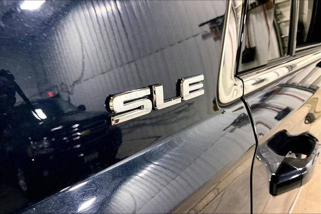 Used 2017 GMC Yukon SLE w/ SLE Value Package image 25