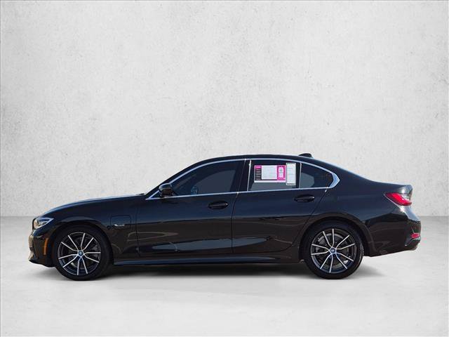 Used 2022 BMW 330e w/ Premium Package RWD image 9