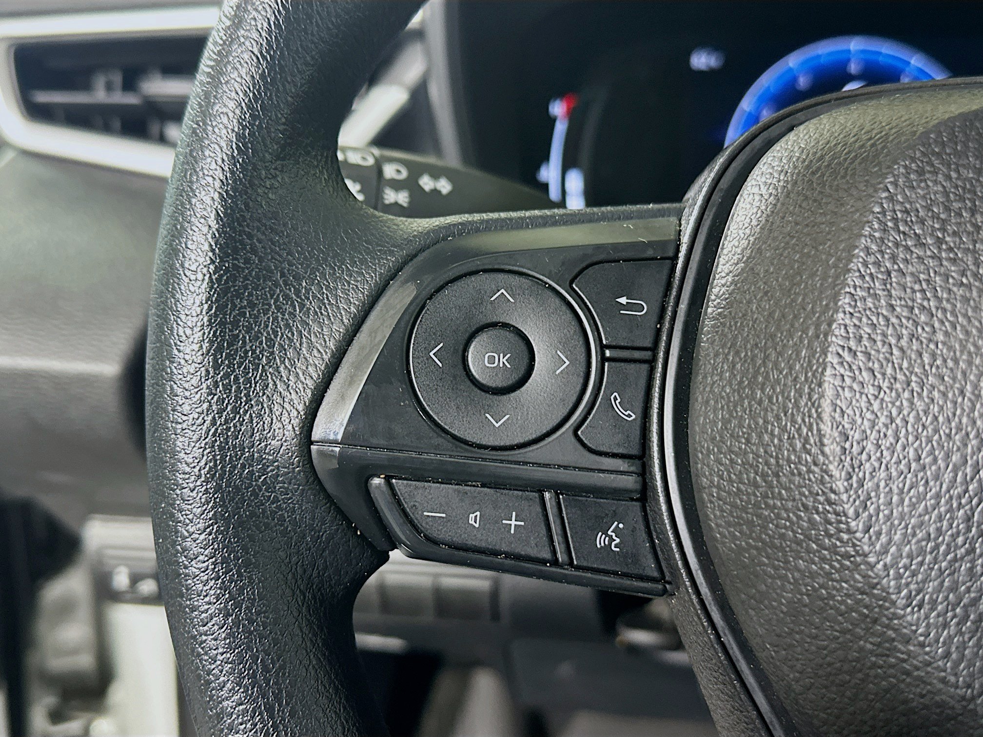 Used 2026 Toyota Corolla LE FWD image 16