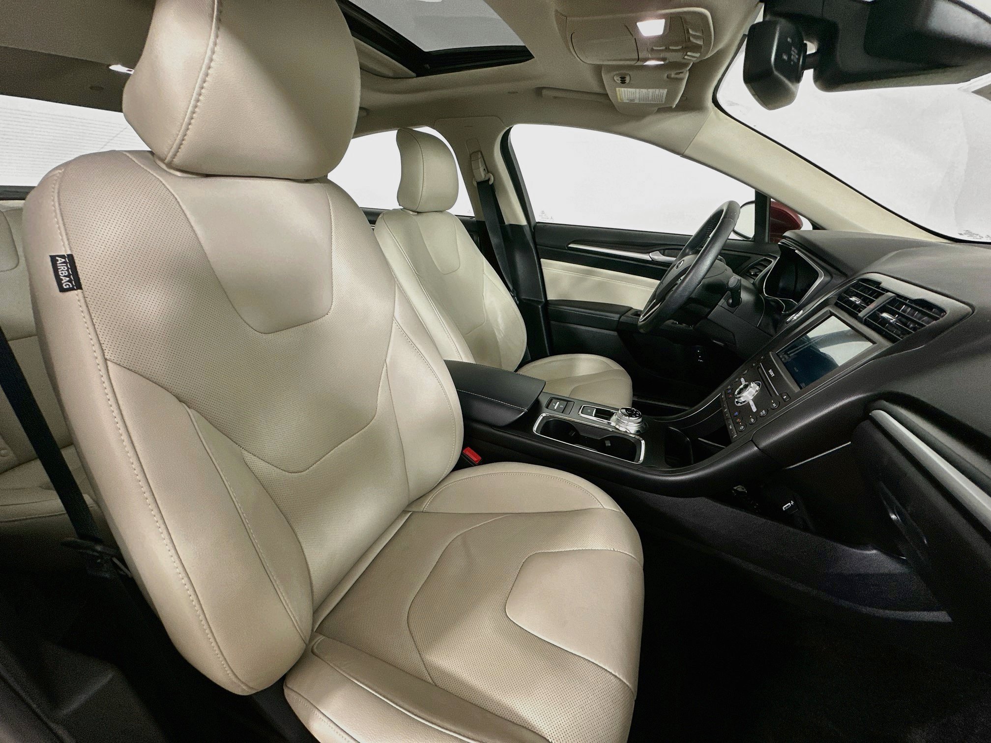 Used 2018 Ford Fusion Titanium FWD image 35