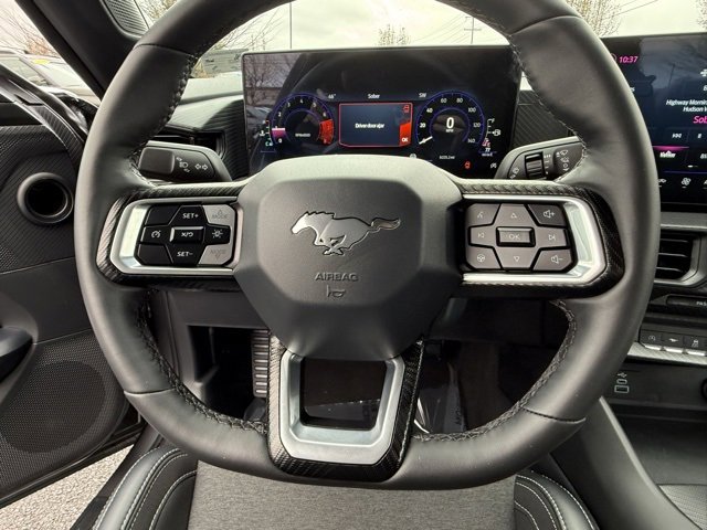 Used 2025 Ford Mustang Coupe image 21