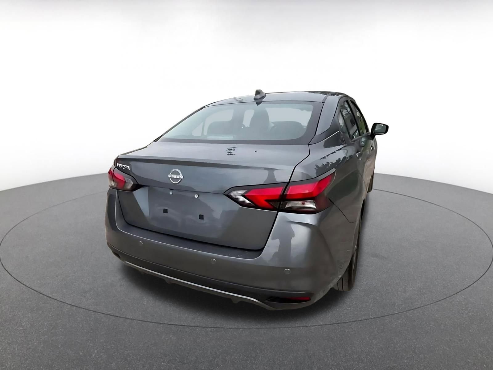 Used 2025 Nissan Versa SV FWD image 15