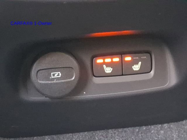 Certified 2023 Volvo XC40 B5 Plus w/ Protection Package Premier image 13