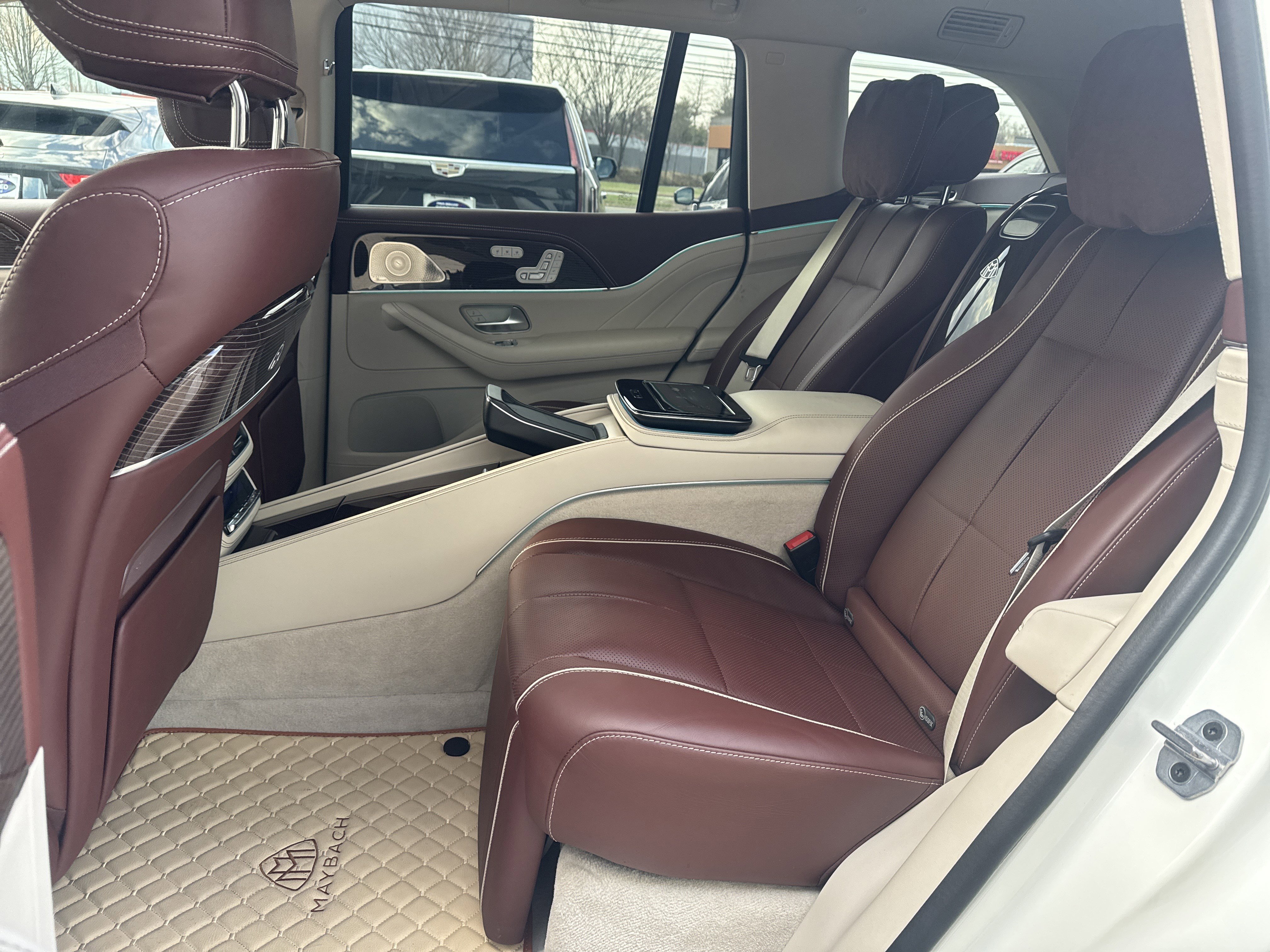 Used 2023 Mercedes-Benz Maybach GLS 600 4MATIC image 26