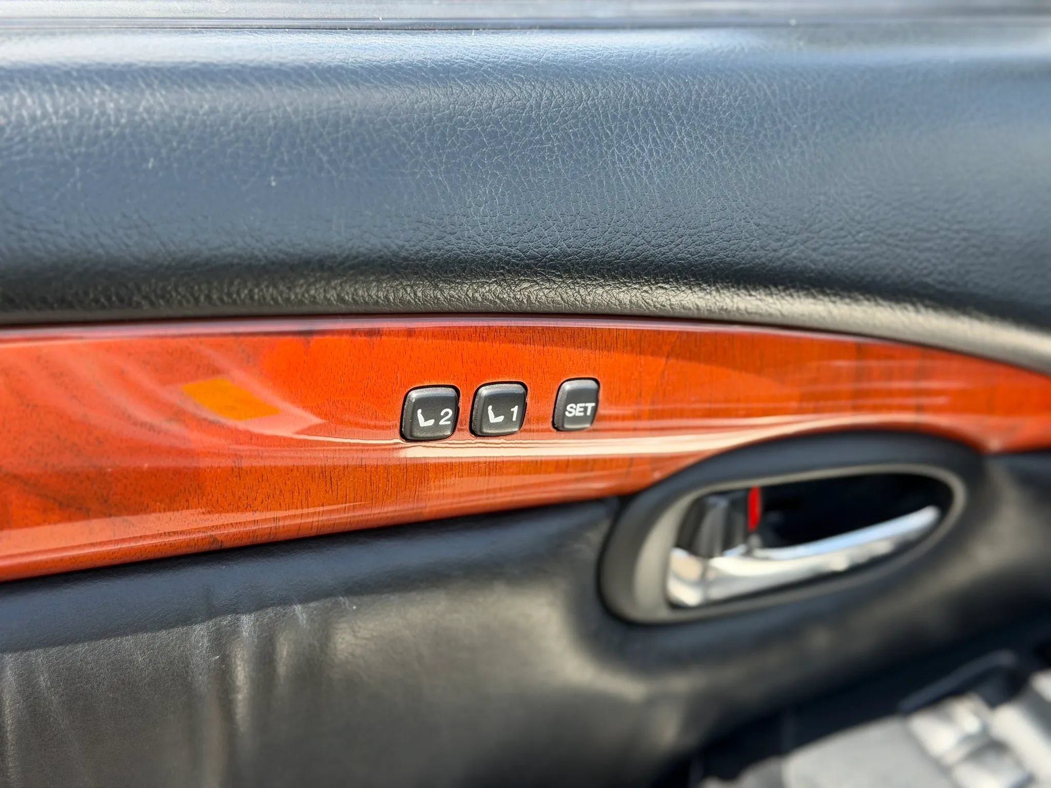 Used 2002 Lexus SC 430 Convertible RWD image 7