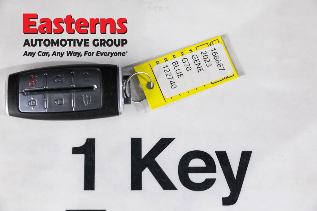 Used 2023 Genesis G70 2.0T image 26