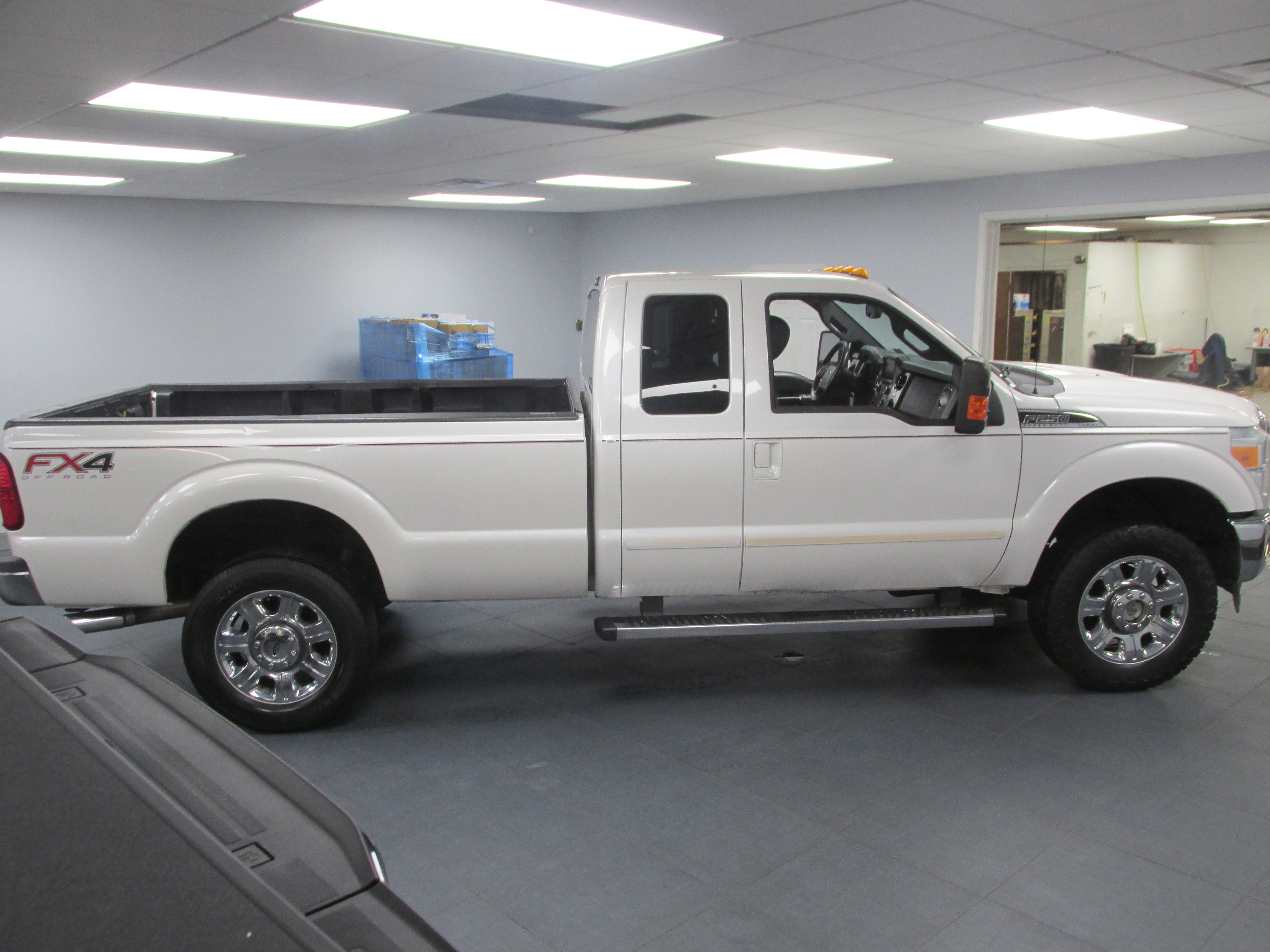 Used 2016 Ford F250 Lariat w/ Chrome Package image 4