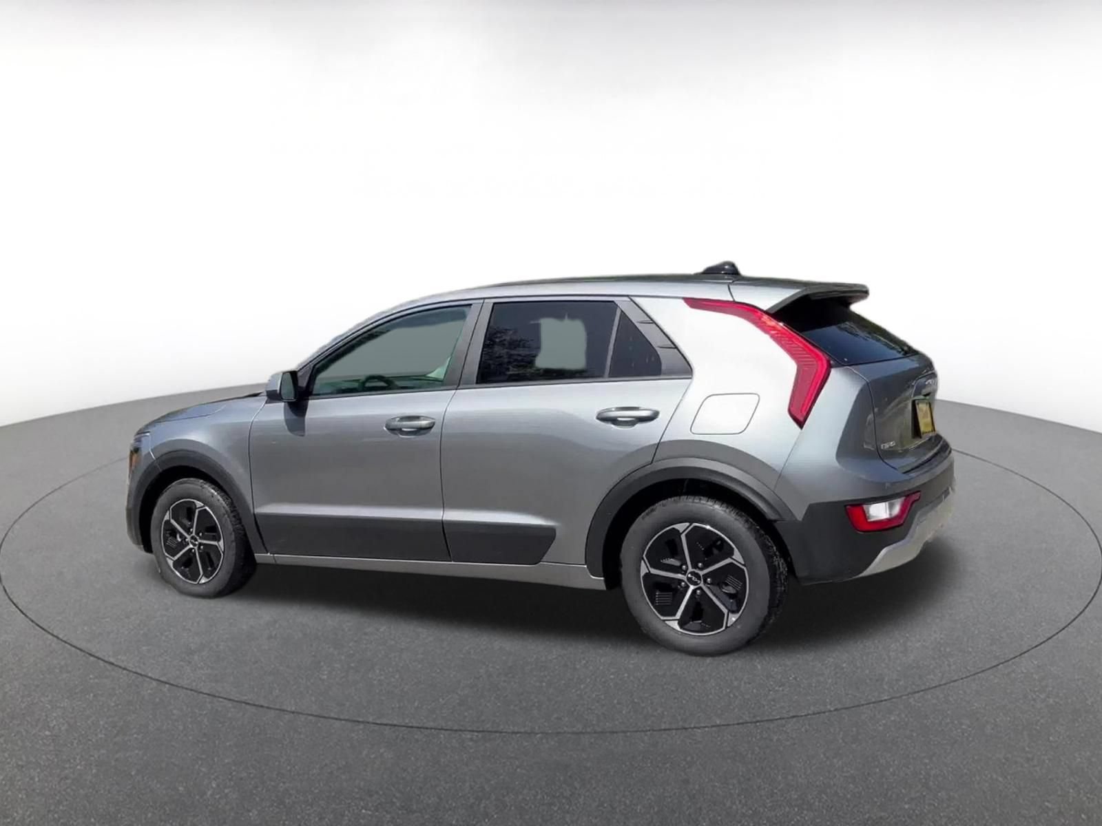 Used 2026 Kia Niro LX FWD image 10