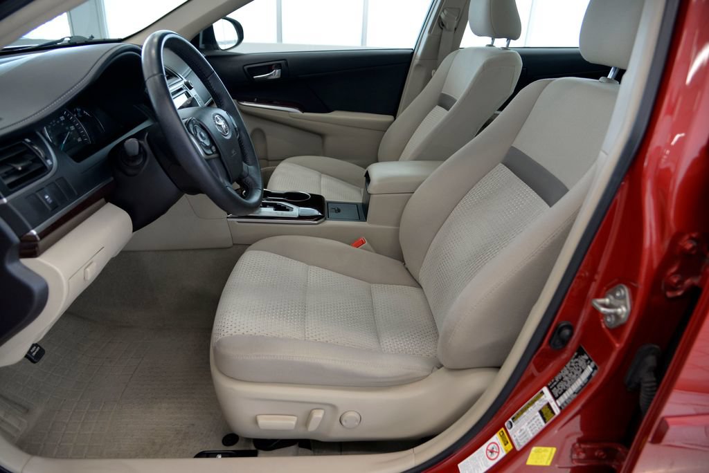 Used 2014 Toyota Camry XLE FWD image 15