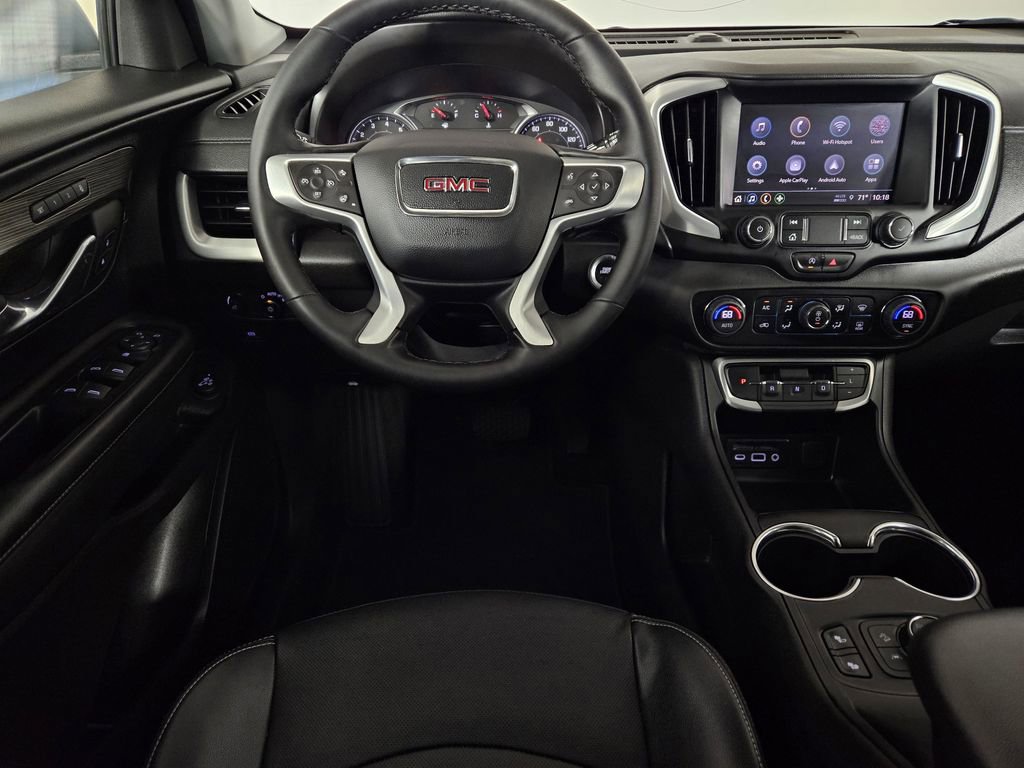 Used 2024 GMC Terrain SLT w/ Elevation Edition image 7