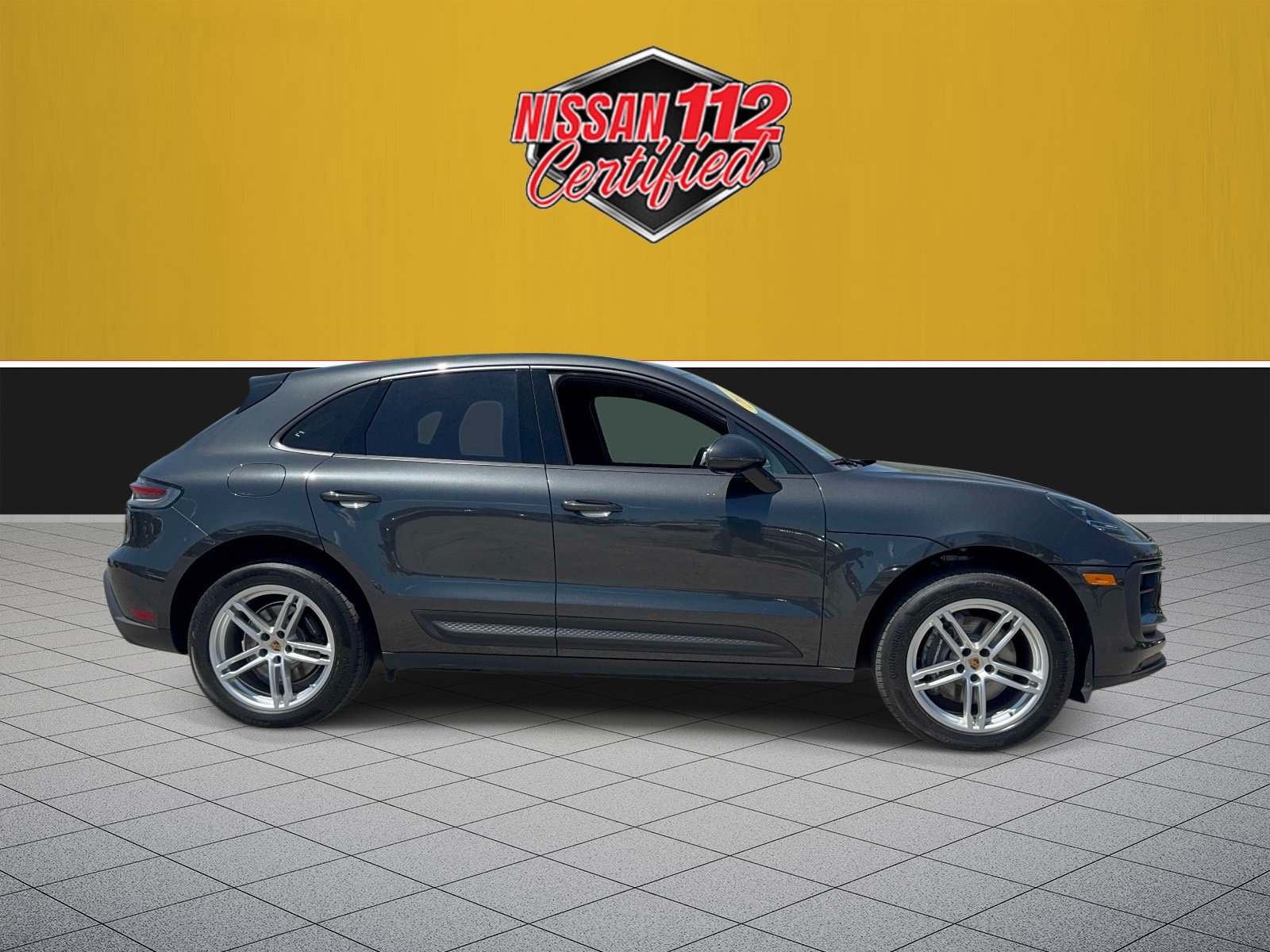 Used 2022 Porsche Macan w/ Premium Package Plus AWD/4WD image 4