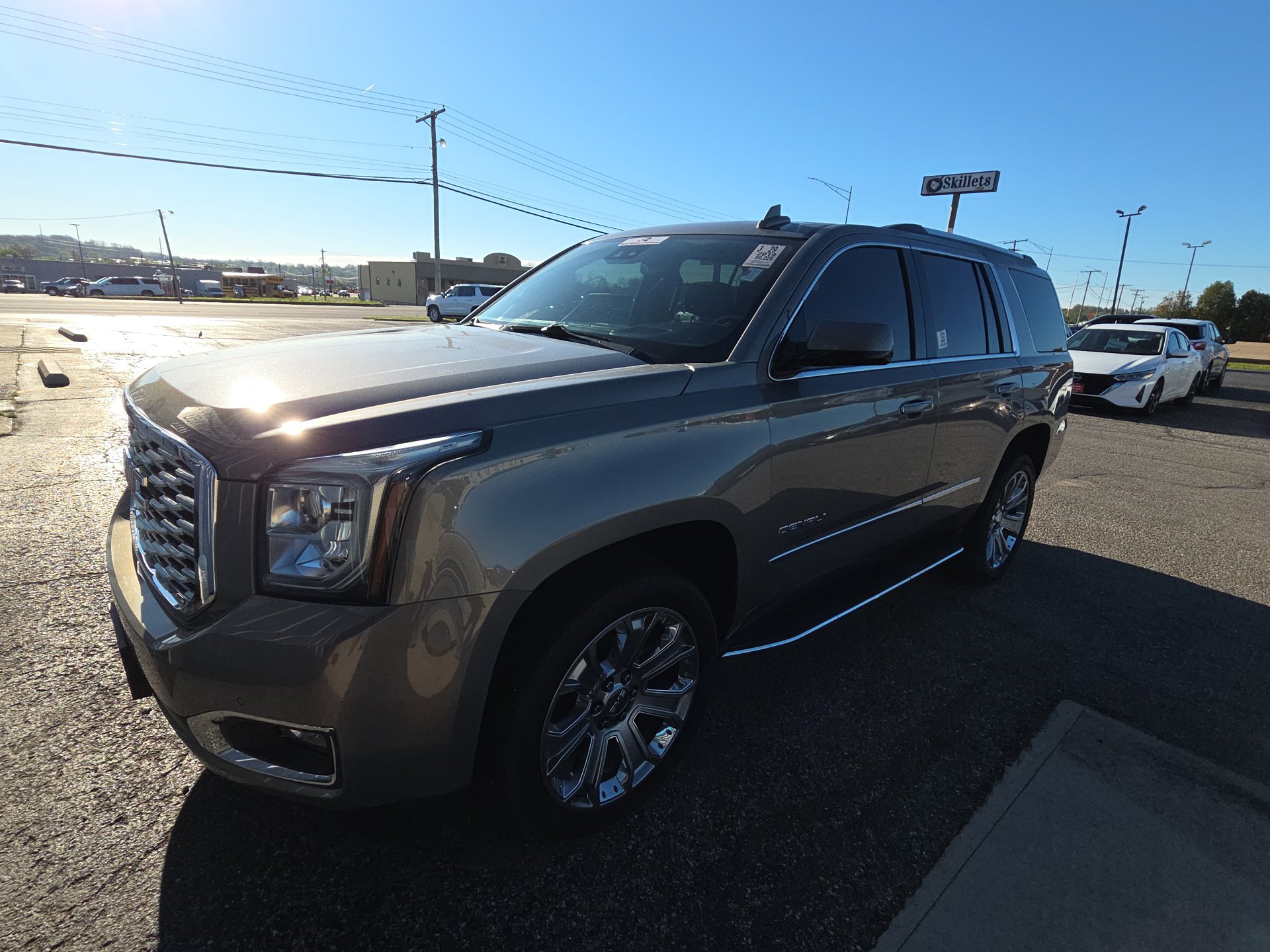 Used 2019 GMC Yukon Denali w/ Open Road Package image 3