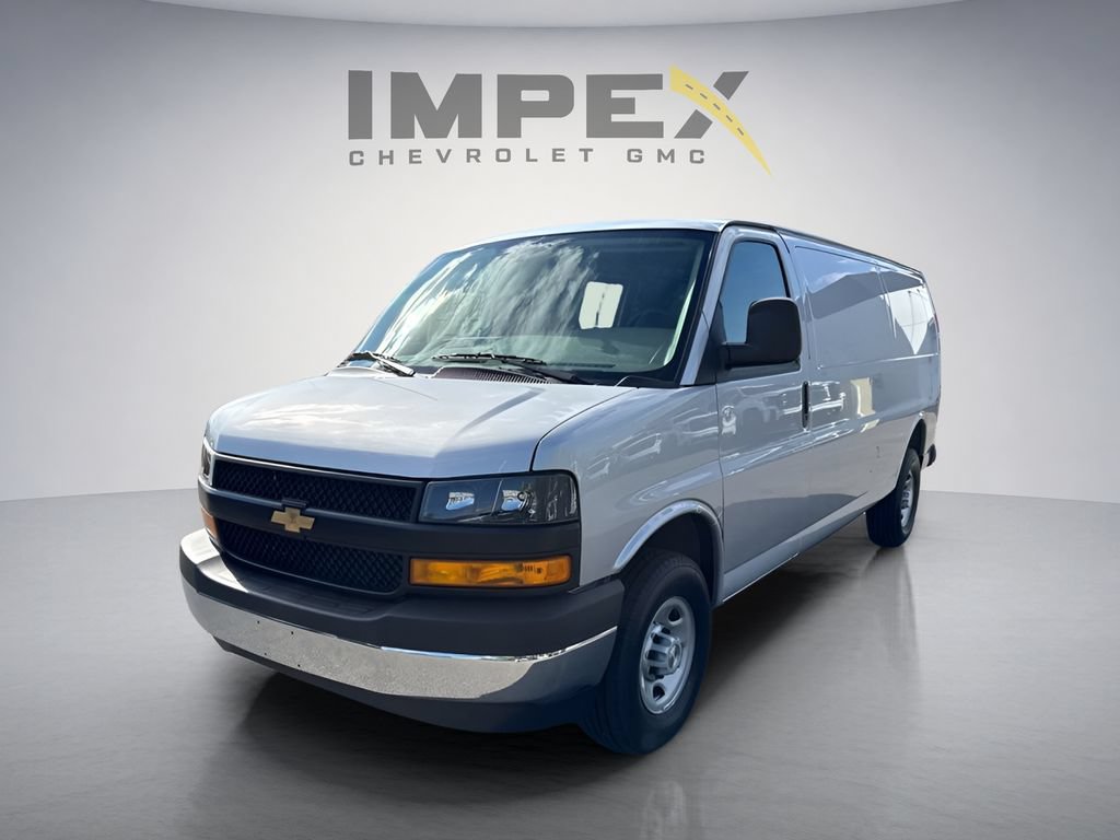 New 2026 Chevrolet Express 3500 Extended w/ Driver Convenience Package