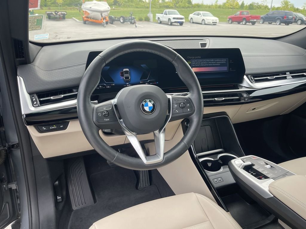Used 2025 BMW X2 xDrive28i AWD/4WD image 41