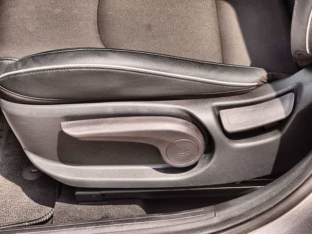 Used 2022 Kia Forte GT-Line FWD image 31