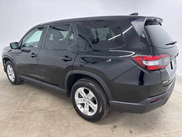 Certified 2023 Honda Pilot LX image 7