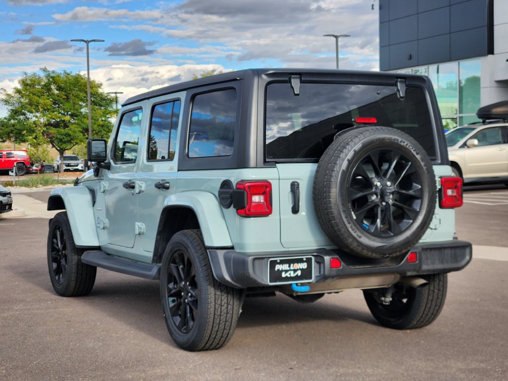 Used 2023 Jeep Wrangler Unlimited Sahara w/ Cold Weather Group AWD/4WD image 7