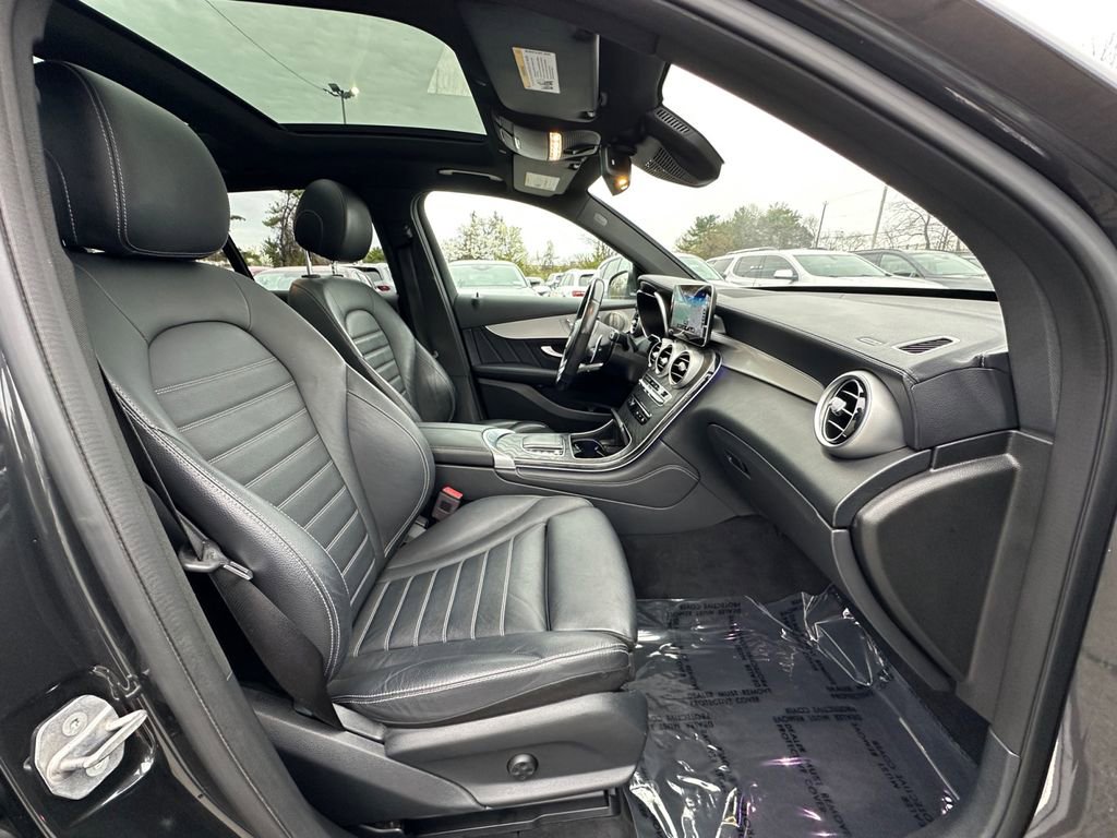 Used 2021 Mercedes-Benz GLC 43 AMG 4MATIC image 22