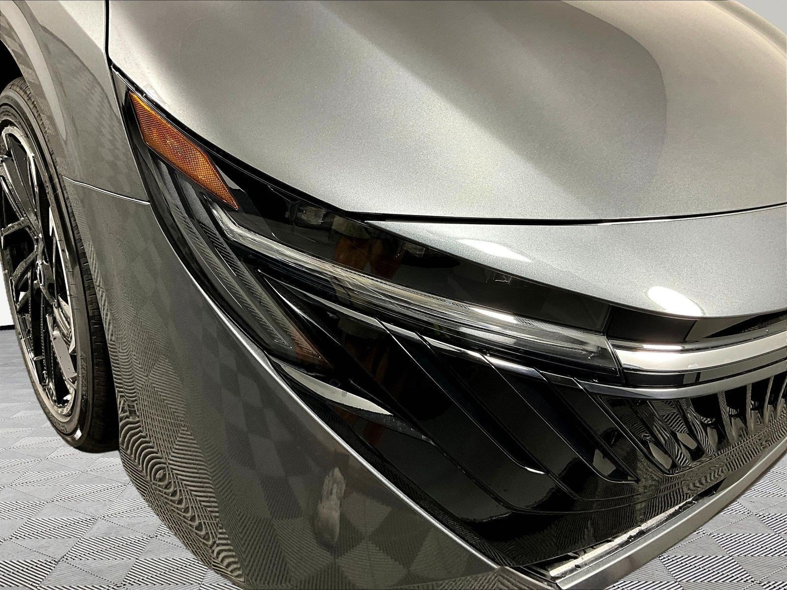 New 2026 Nissan Sentra SR w/ SR Premium Package FWD image 8