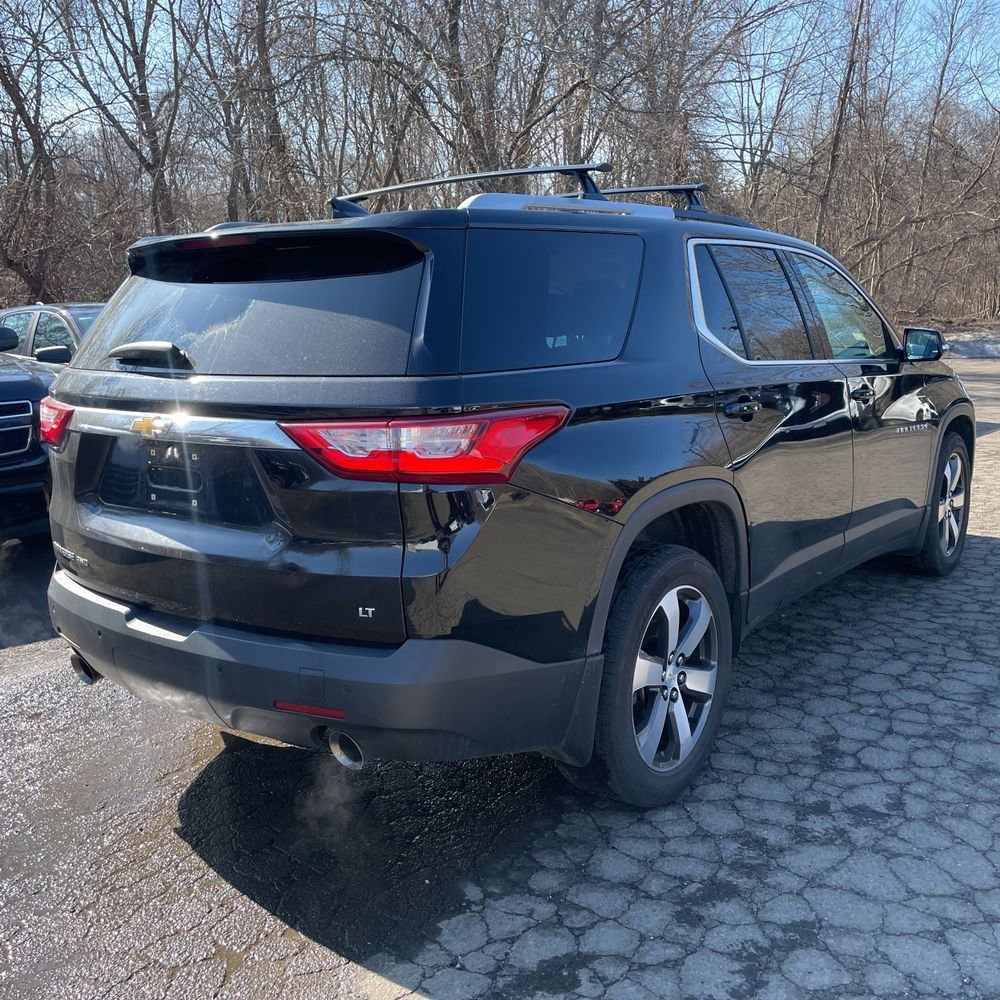 Used 2018 Chevrolet Traverse LT image 3