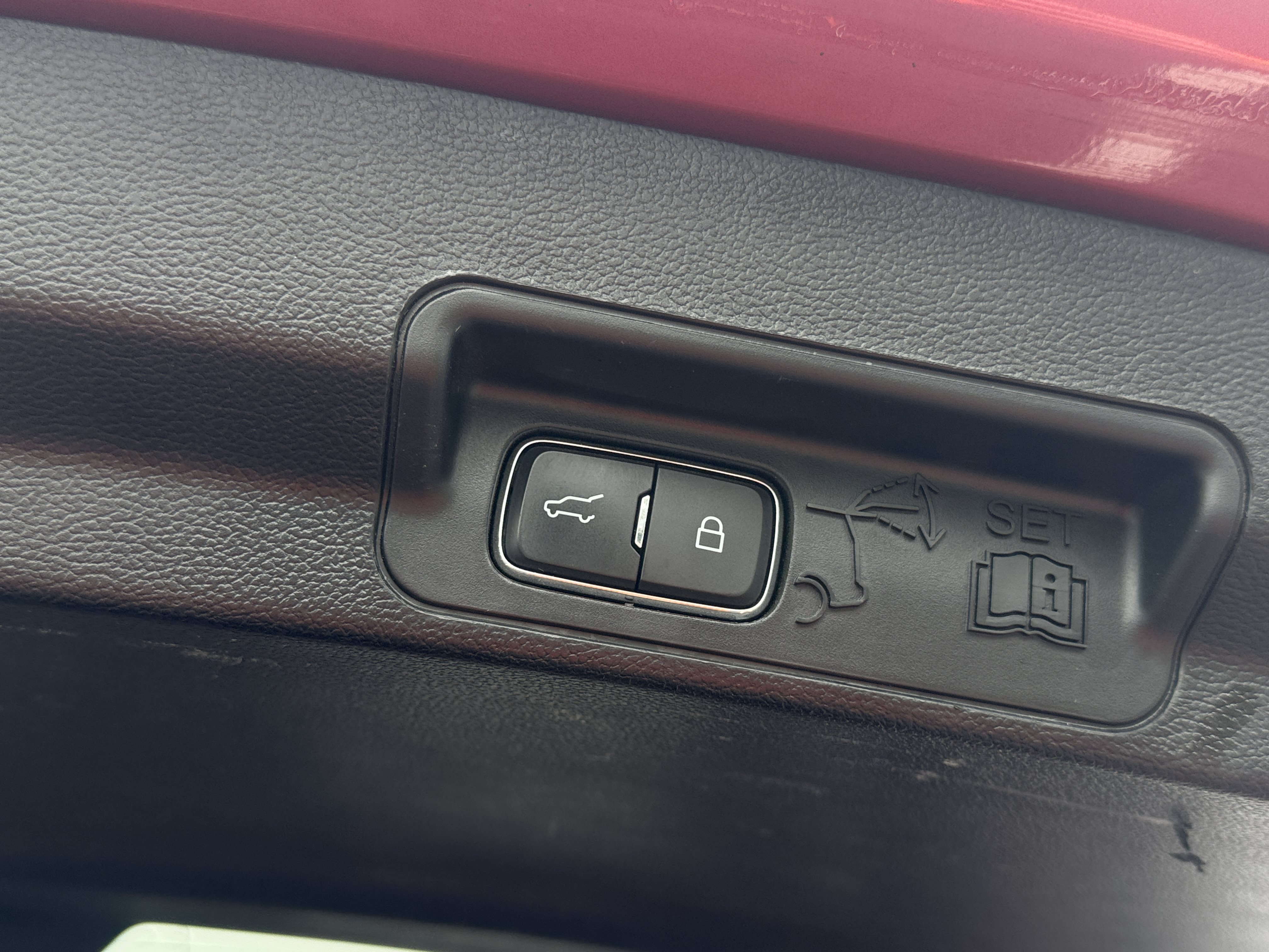 Used 2020 Ford Explorer Limited AWD/4WD image 14