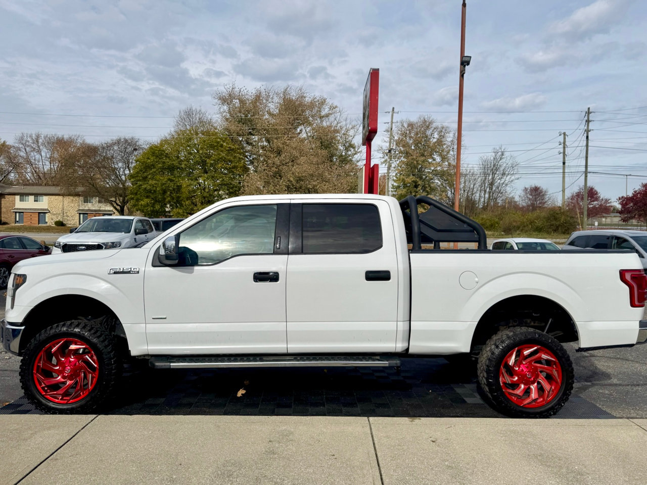 Used 2015 Ford F150 XLT image 16