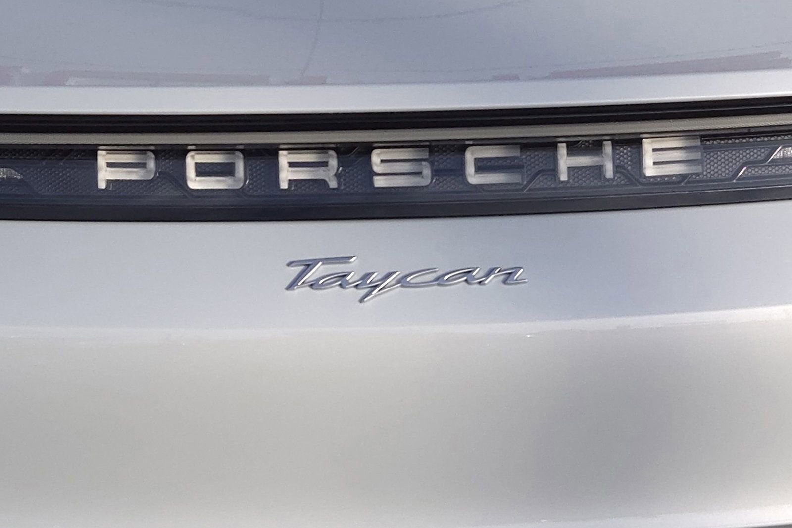 New 2025 Porsche Taycan image 12