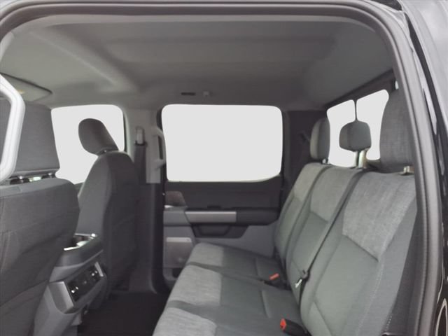 New 2026 Ford F250 XLT w/ XLT Premium Package AWD/4WD image 7