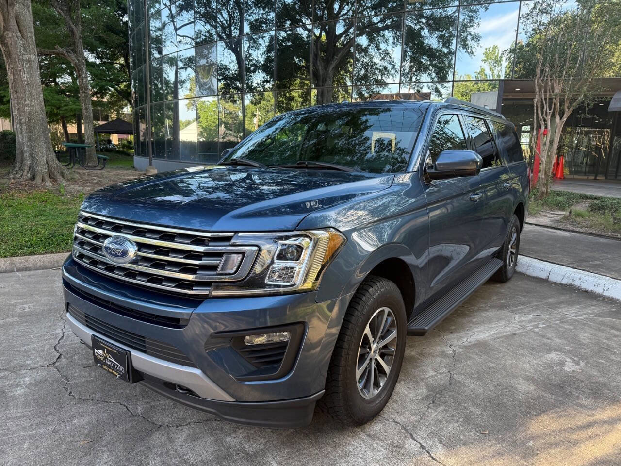 Used 2019 Ford Expedition Max XLT AWD/4WD image 4