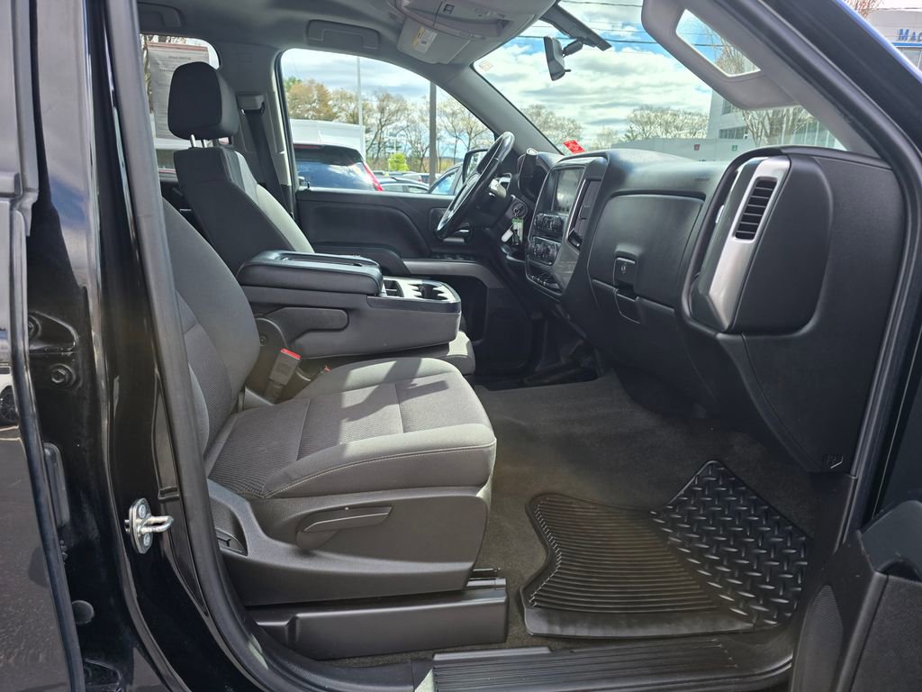 Used 2018 Chevrolet Silverado 1500 LT w/ All Star Edition AWD/4WD image 10