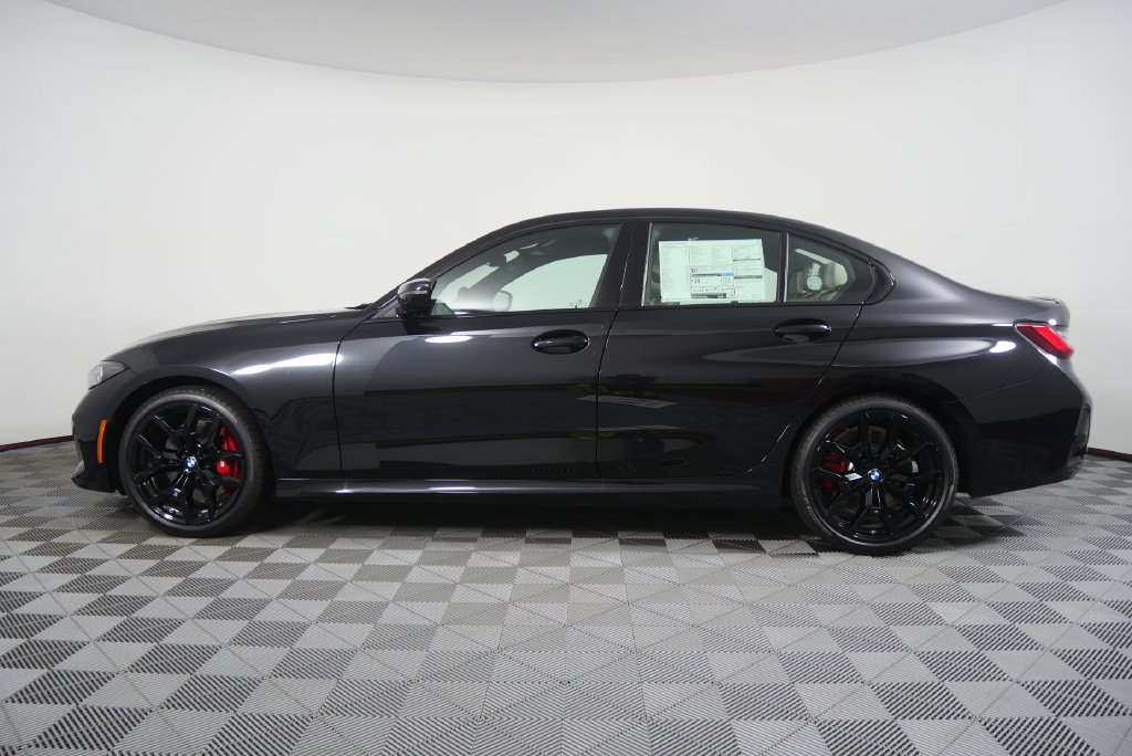 New 2026 BMW 330i Sedan w/ M Sport Package RWD image 7