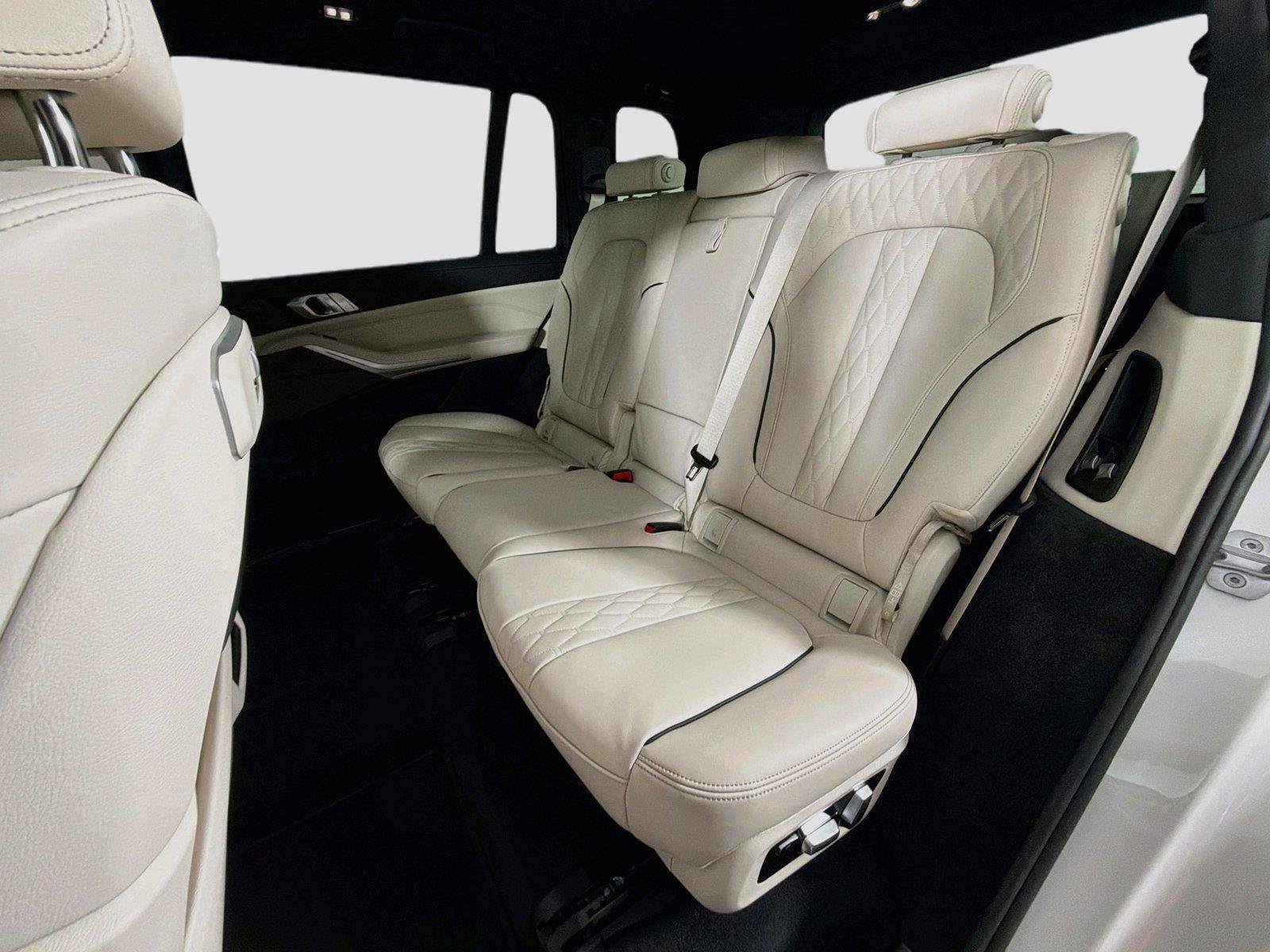 New 2027 BMW X7 xDrive40i w/ Executive Package AWD/4WD image 24