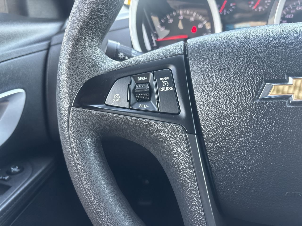 Used 2017 Chevrolet Equinox LS image 19