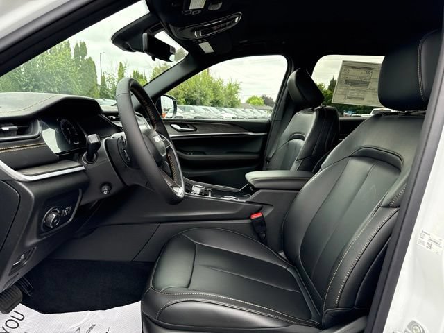 New 2026 Jeep Grand Cherokee L Limited AWD/4WD image 16