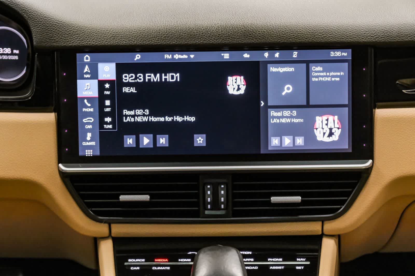 Used 2020 Porsche Cayenne S AWD/4WD image 17