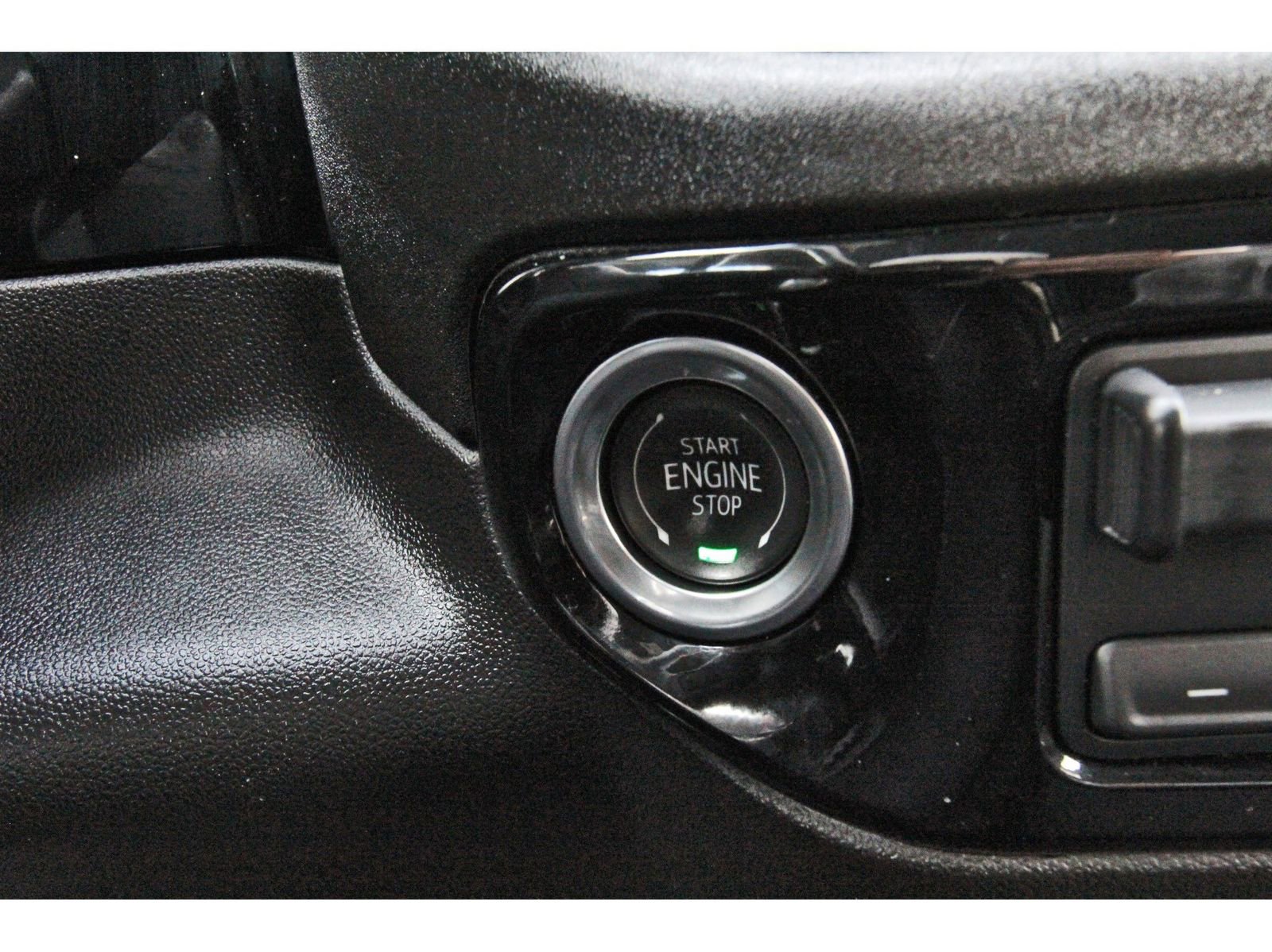 Used 2025 Chevrolet Silverado 1500 LT RWD image 26