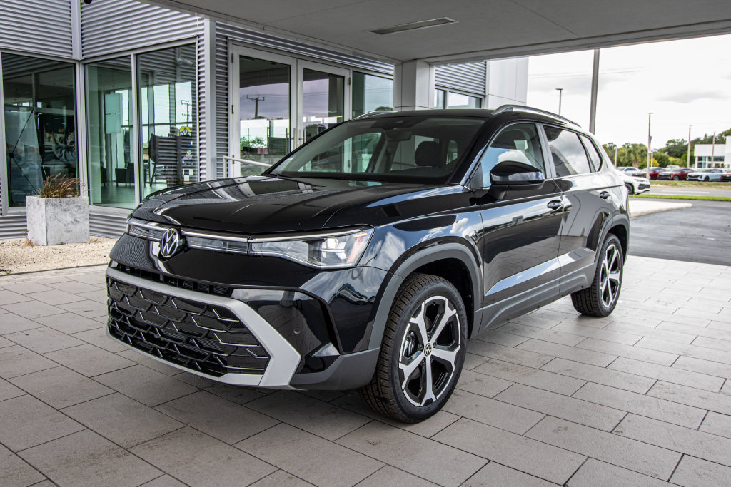 New 2026 Volkswagen Taos SEL AWD/4WD image 10