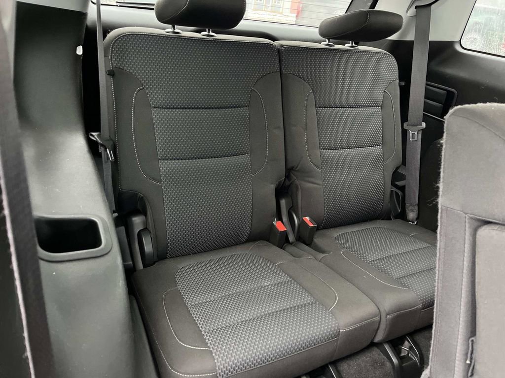 Used 2020 GMC Acadia SLE w/ Driver Convenience Package image 18