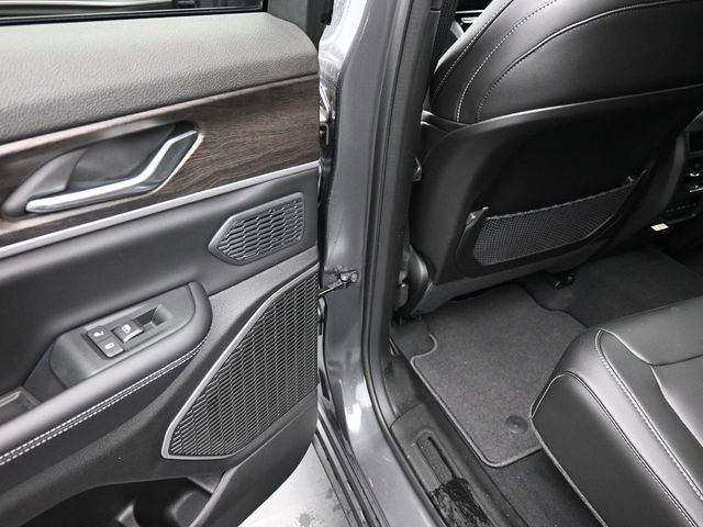 New 2026 Jeep Grand Cherokee Limited w/ Limited Altitude Package image 18