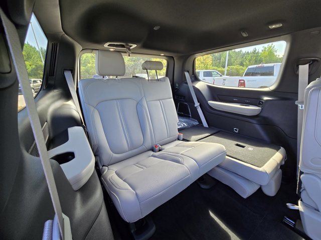 New 2025 Jeep Wagoneer Series III AWD/4WD image 32