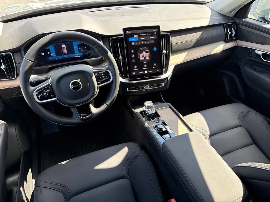 Used 2026 Volvo XC90 B6 Plus w/ Protection Package Premier AWD/4WD image 19