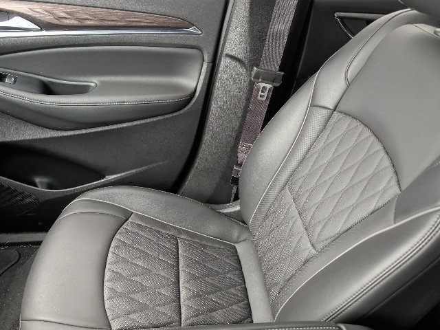 Used 2024 Buick Enclave Avenir w/ Avenir Technology Package AWD/4WD image 29