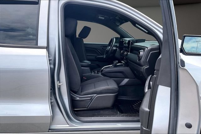 Used 2023 Chevrolet Colorado Trail Boss w/ Technology Package AWD/4WD image 7