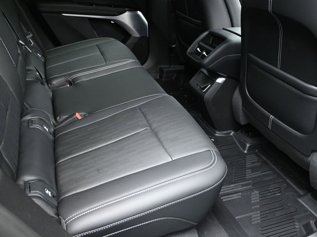 New 2026 Cadillac Lyriq Premium Luxury image 17