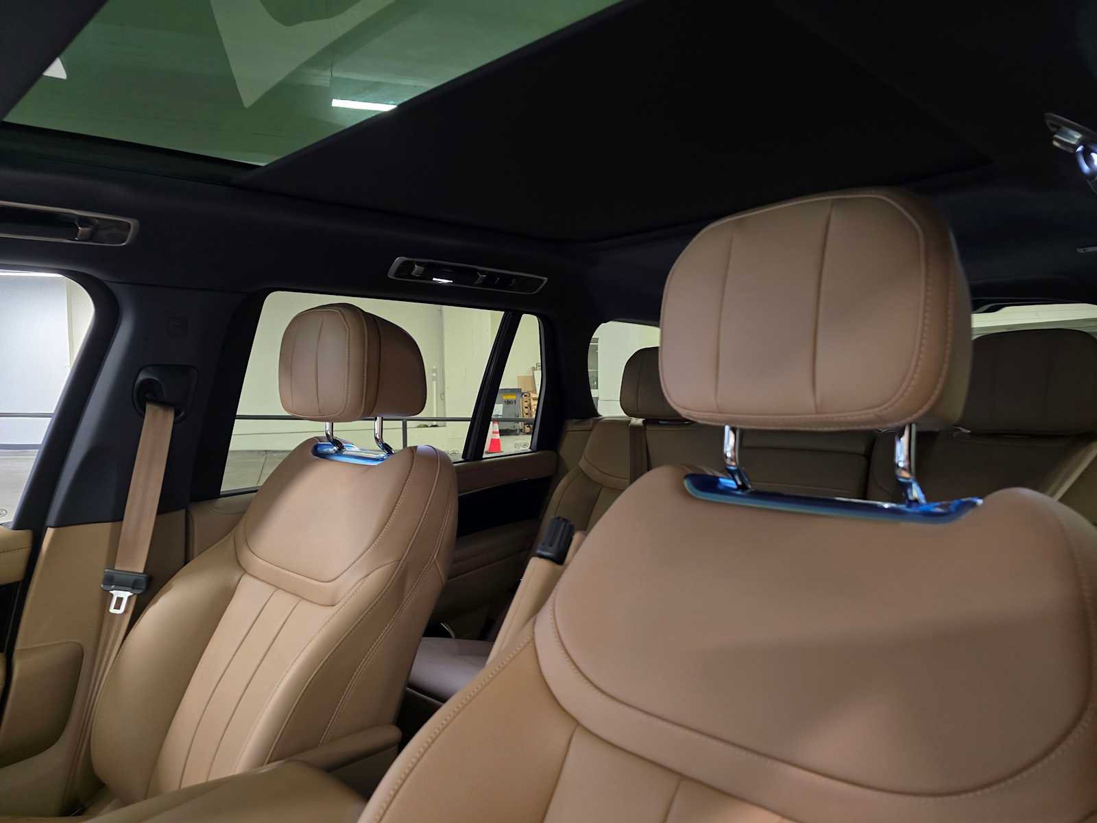 New 2025 Land Rover Range Rover Long Wheelbase SE AWD/4WD image 22